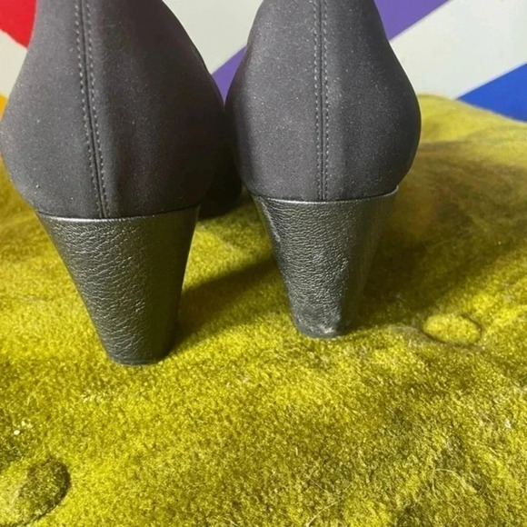 Thierry Rabotin Made in Italy Black Heels Size 39.5 EUC - Picture 4 of 6